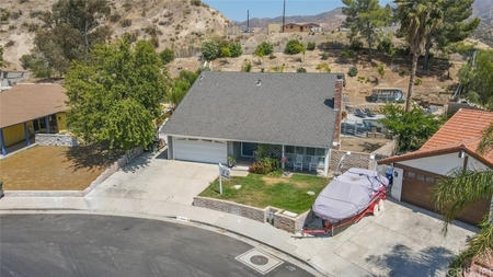 28900 Gladiolus Dr, Canyon Country, CA