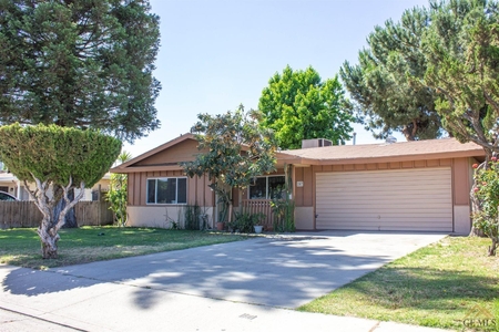 257 W Ash Ave, Shafter, CA