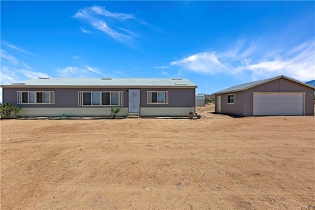 9429 Custer Ave, Lucerne Valley, CA
