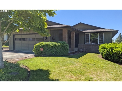 344 S 72nd St, Springfield, OR