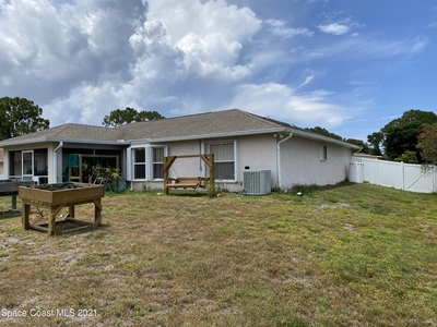 2074 Thisbe Ave, Palm Bay, FL