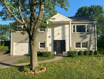 3 Greenway Dr, Schenectady, NY
