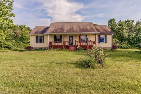 5064 Root Rd, Conneaut, OH