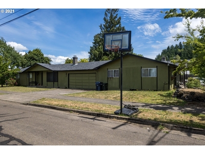 5702 Camellia St, Springfield, OR