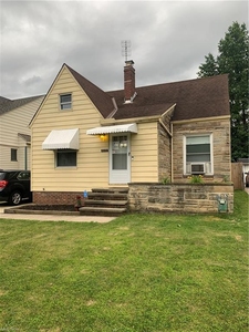8321 Chesterfield Ave, Cleveland, OH