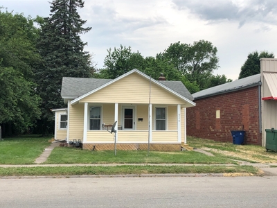 926 S Main St, Monmouth, IL