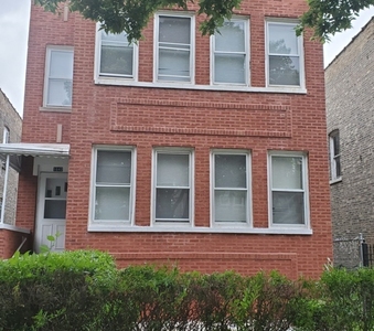1642 N Meade Ave, Chicago, IL