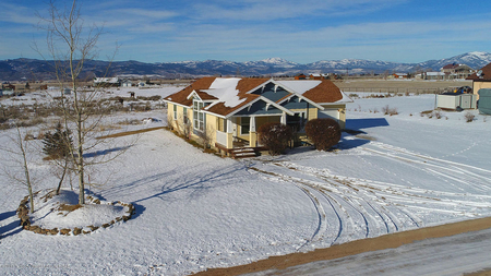 89 West St, Star Valley Ranch, WY