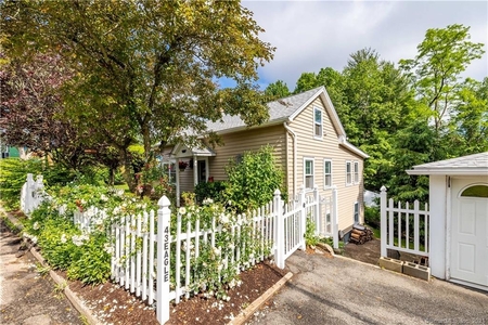 43 Eagle St, Terryville, CT