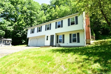 240 Moss Farms Rd, Cheshire, CT