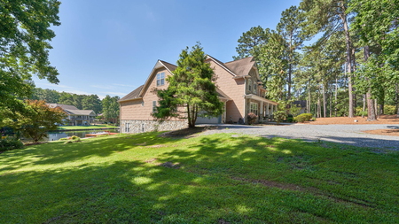 101 Vanore Rd, West End, NC