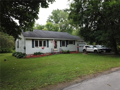 7638 Miller Rd, Holland Patent, NY