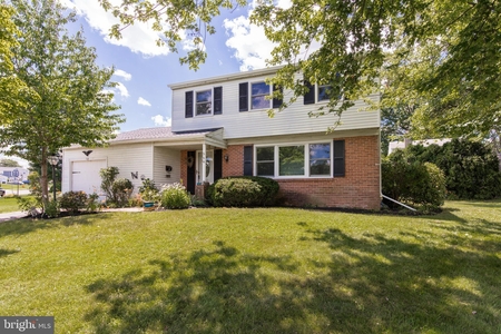 556 Winchester Rd, Warminster, PA