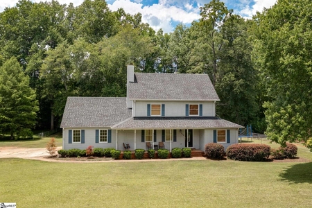 216 Pine Meadow Dr, Travelers Rest, SC