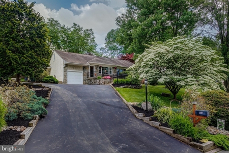 141 Beechwood Rd, Newtown Square, PA