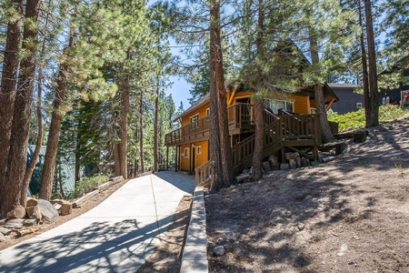 395 Pinecrest Ave, Mammoth Lakes, CA