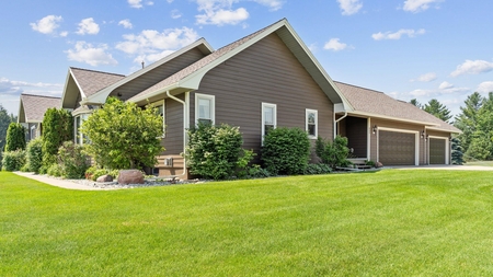 605 S Classic Dr, Gaylord, MI