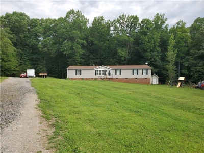 310 Angieline Dr, Stokesdale, NC