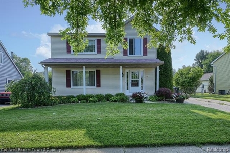 915 Tanager Trl, Howell, MI