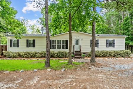 4866 Blueberry Rd, Currie, NC