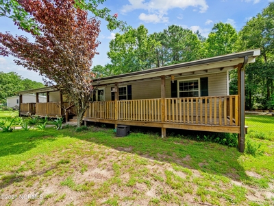 119 Grassy Meadow Dr, Richlands, NC