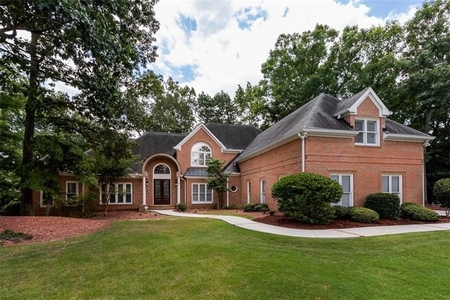 200 Wicklawn Way, Roswell, GA