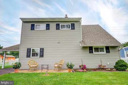 43 Crabtree Dr, Levittown, PA