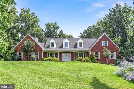 875 Stoverdale Rd, Hummelstown, PA