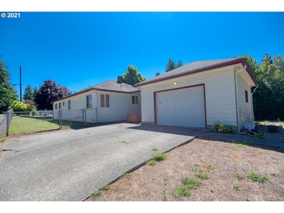 1414 Highland Ave, Coos Bay, OR