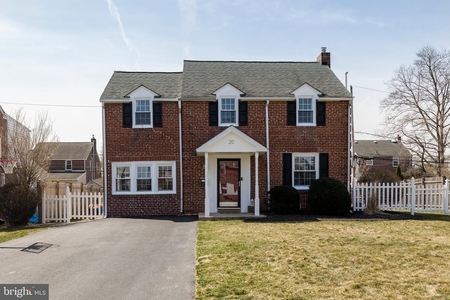 20 Valley View Ln, Newtown Square, PA