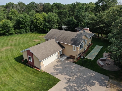 8245 W Beatrice Dr, Clear Lake, MN