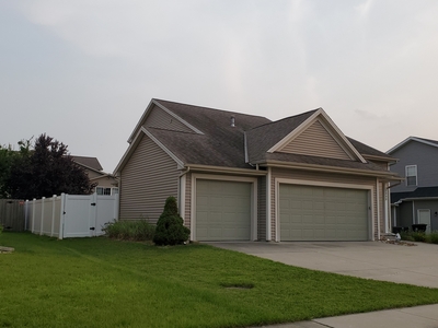 2999 Blue Heron Rd, Normal, IL