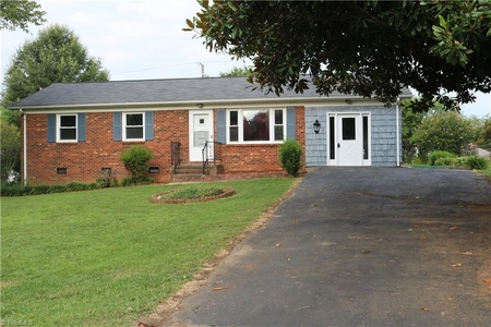 232 Janice Dr, Mount Airy, NC