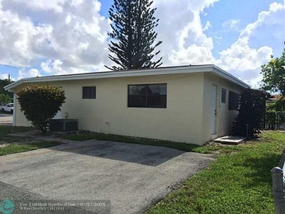 650 Nw 39th St, Oakland Park, FL