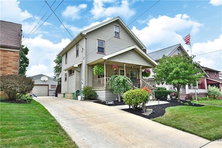 121 Townsend Ave, Girard, OH