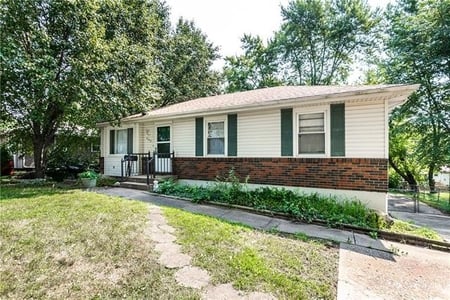 408 Sw 25th St, Blue Springs, MO