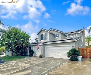 232 W Country Club Dr, Brentwood, CA