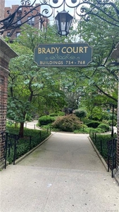758 Brady Ave, Bronx, NY