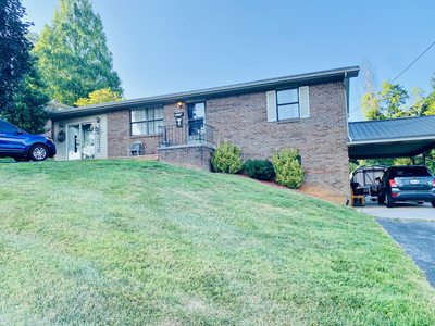 260 Norris Dr, Tazewell, TN