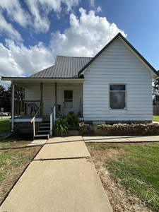 328 Wells Ave, Mitchell, IN