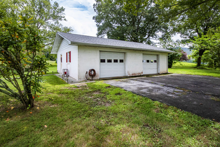 261 Woods Rd, Oliver Springs, TN