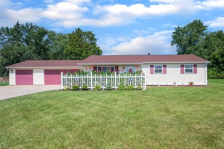 1557 Russell Dr, Streetsboro, OH