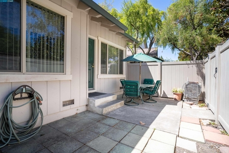 6407 Meadow Pines Ave, Rohnert Park, CA