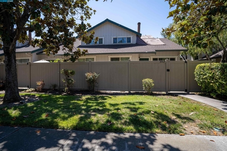 6407 Meadow Pines Ave, Rohnert Park, CA