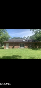 4212 N Star Ave, Moss Point, MS