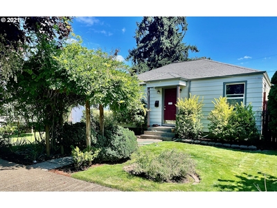 1065 3rd Pl, Springfield, OR
