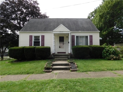 2450 Income Dr, Akron, OH