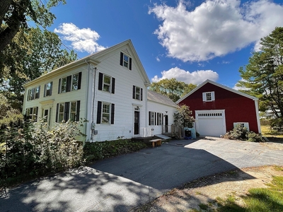 220 Middle Rd, Falmouth, ME