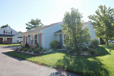 50 Carnaby Close, Freehold, NJ