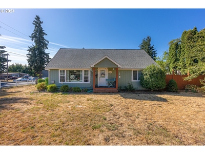 4887 E St, Springfield, OR